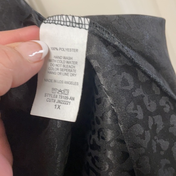 Your Best Shop Top (new never worn) - Picture 4 of 6